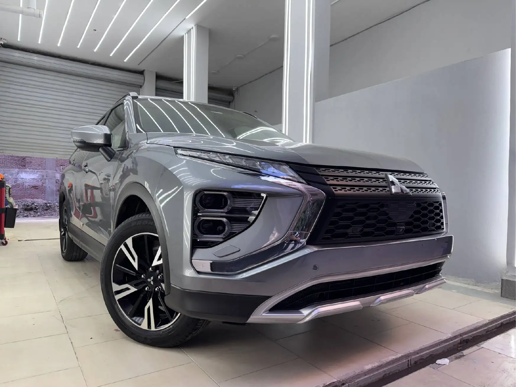 ميتسوبيشي ايكليبس 2025 | من الحماية الألمانية إلى الجرافين الأمريكي — تجربة جديدة في ايجي X